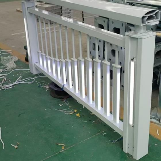 不规则异型管用于护栏