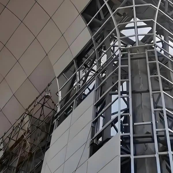 梯形管用于玻璃幕墙龙骨